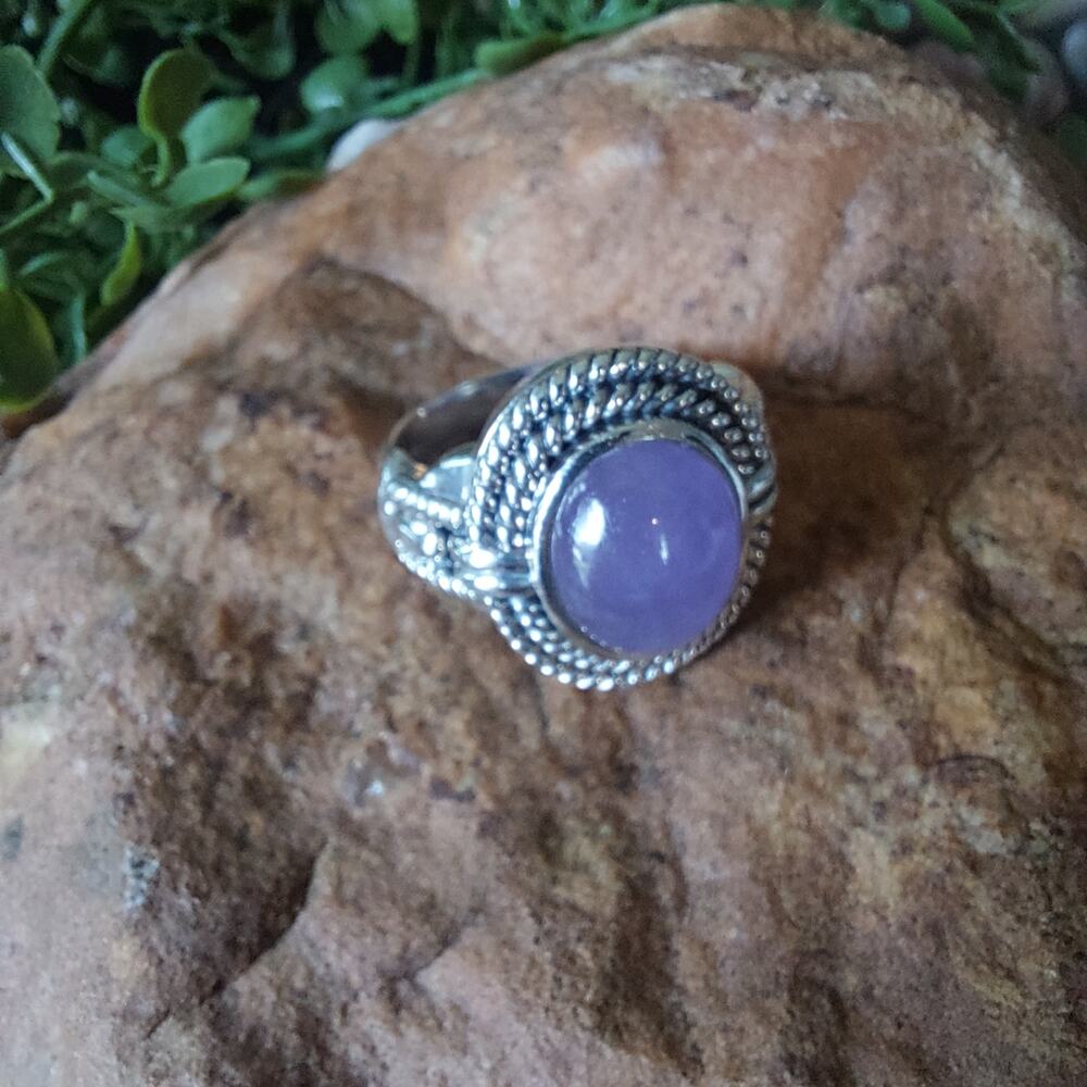 Sterling Silver 925 Vintage Lavender Jadeite Jade Ring Size 9 (10.5 Grams)